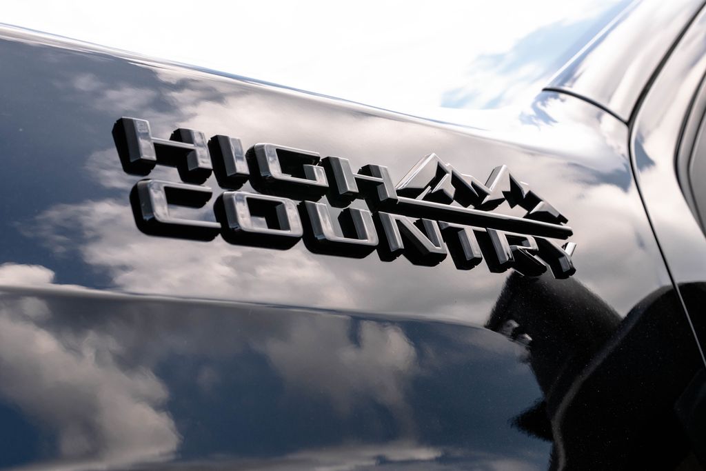 2026 Chevrolet Silverado 2500 HD High Country - Photo 14