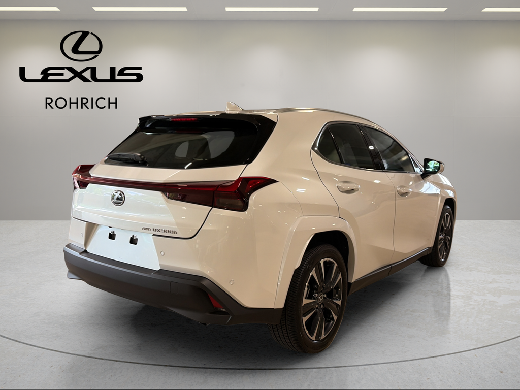 2025 Lexus UX