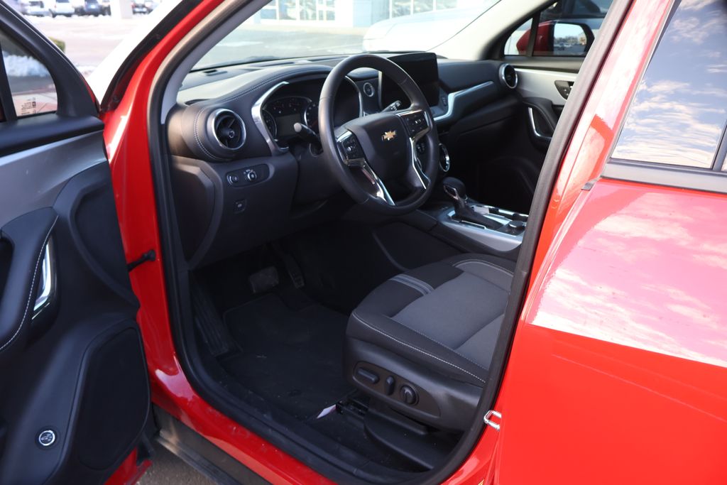 Thumbnail: 2023 Chevrolet Blazer - 11