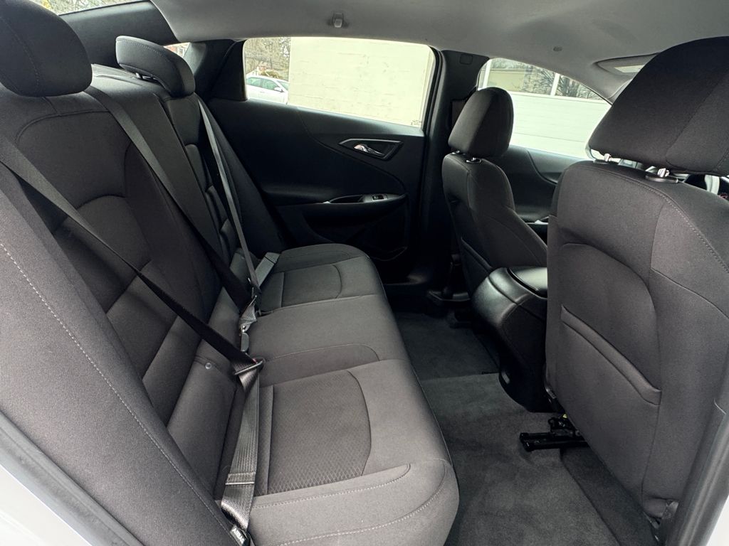 2022 Chevrolet Malibu FWD LS