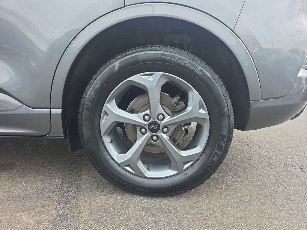 Certified Used 2023 Gray Ford ST-Line image 14