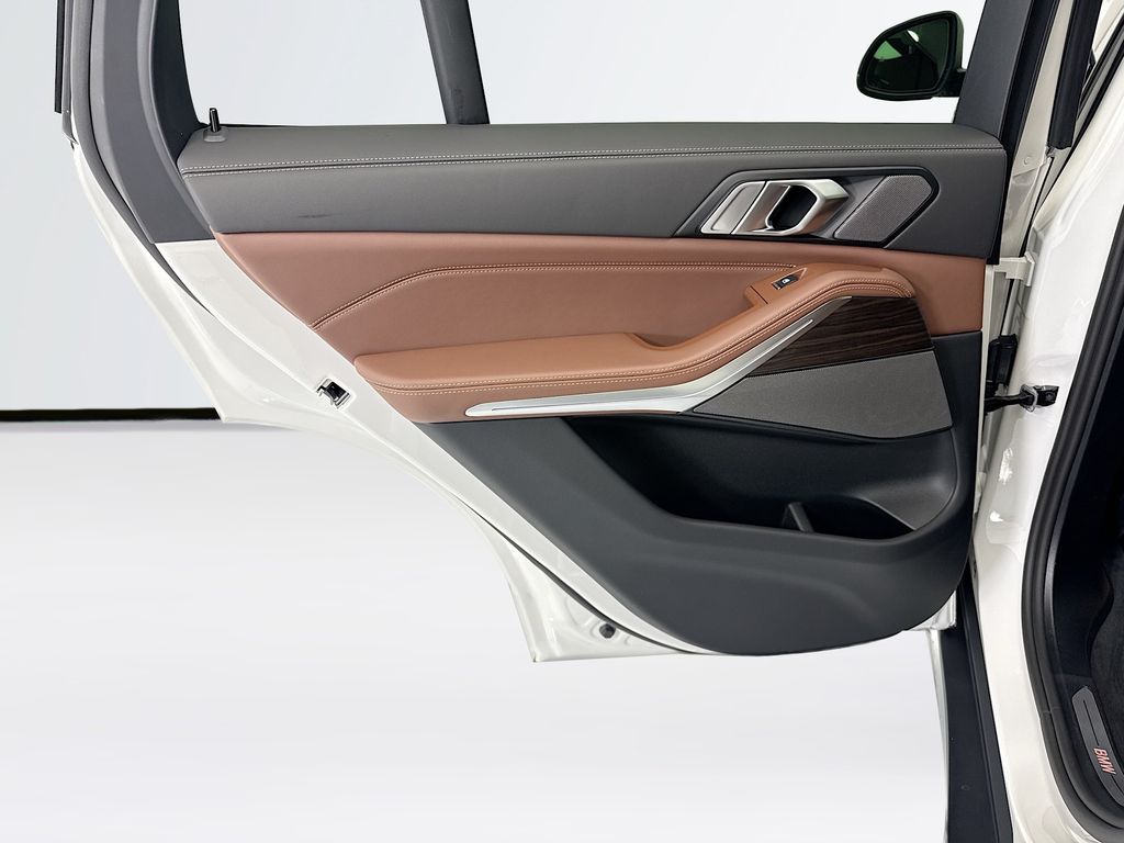 Thumbnail: 2026 BMW X5 - 25