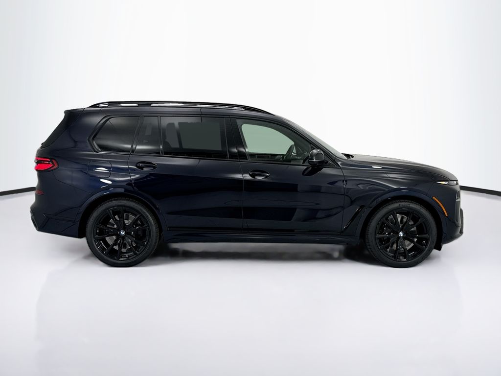 Thumbnail: 2027 BMW X7 - 4