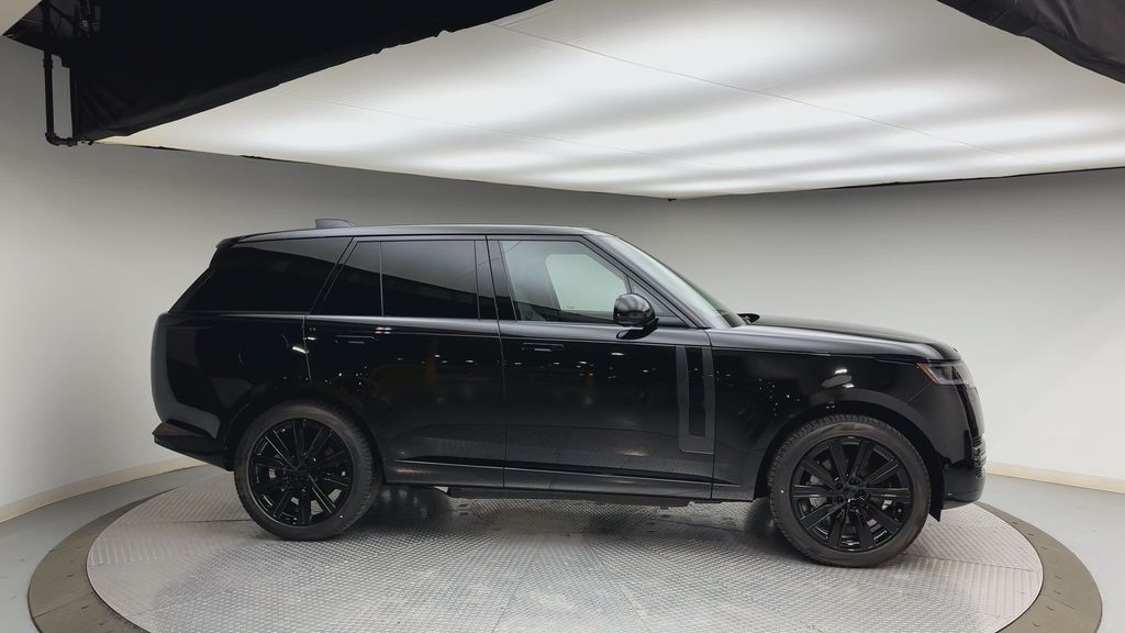 Thumbnail: 2026 Land Rover Range Rover - 9