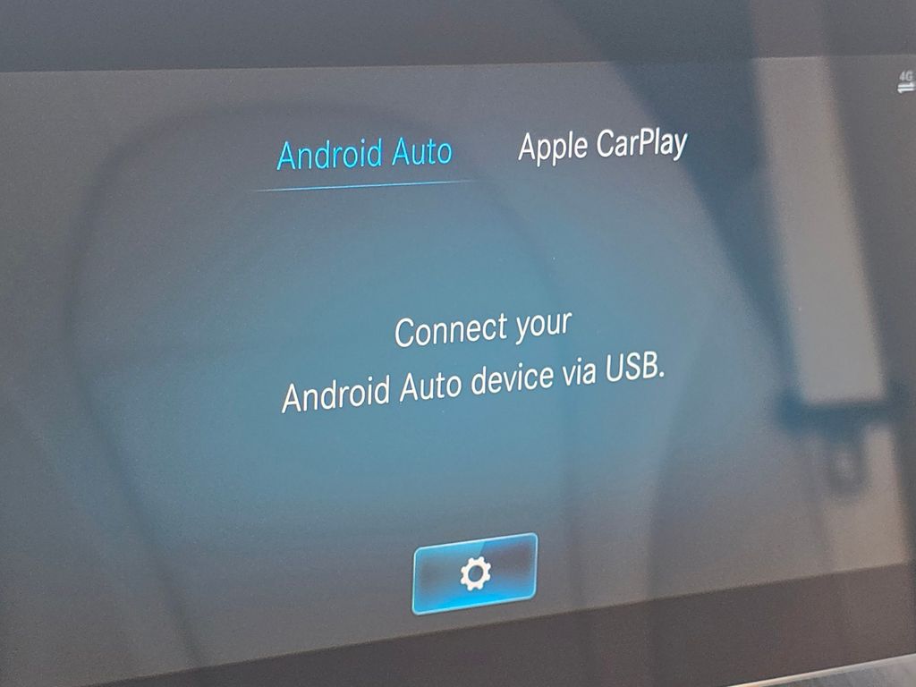 Certified Used 2022 Black Mercedes-Benz GLC 300 image 4