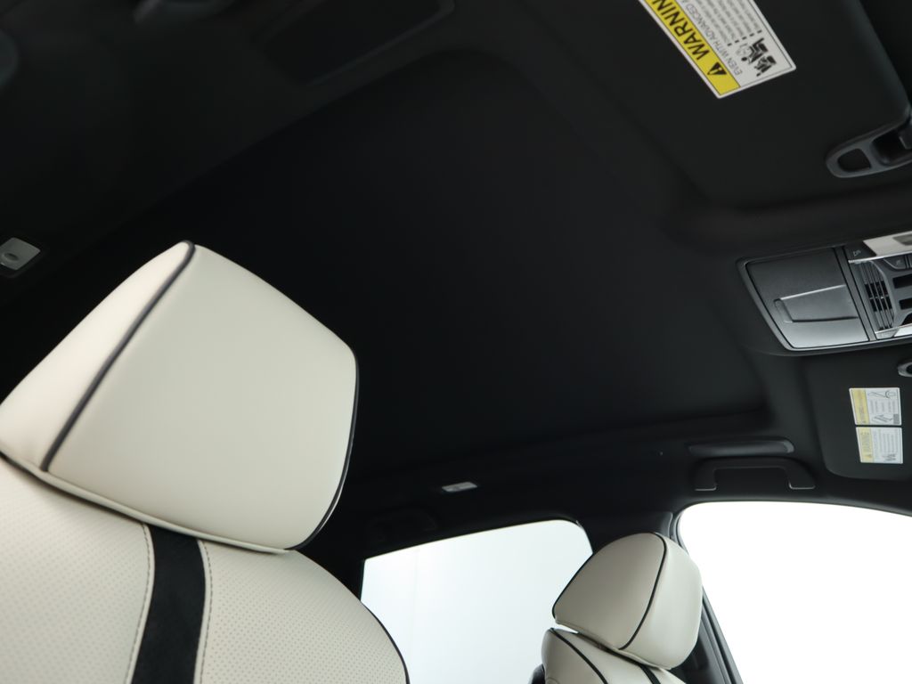 Thumbnail: 2025 Acura RDX - 20