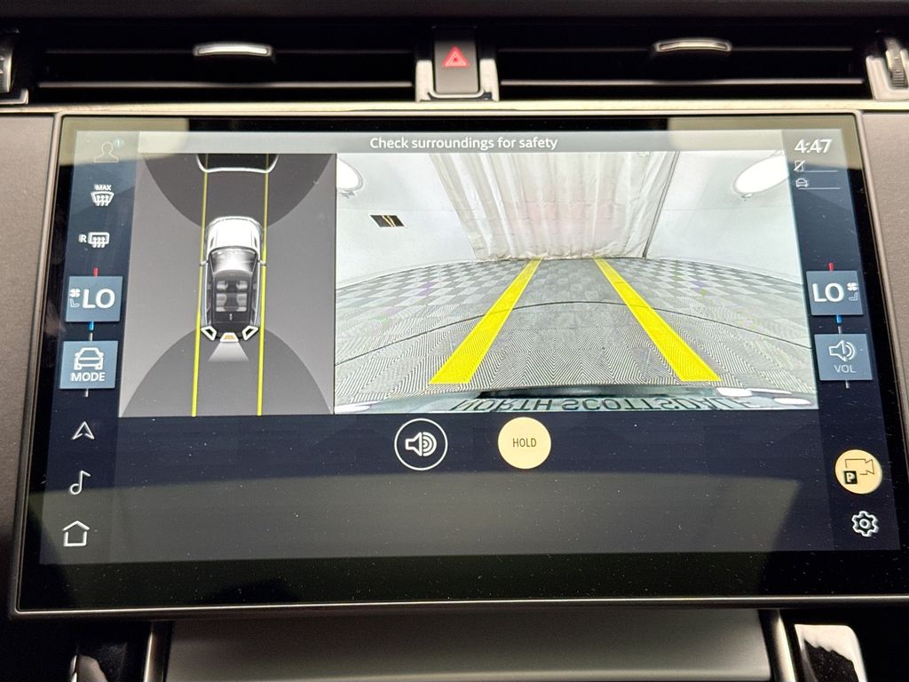 Thumbnail: 2025 Land Rover Range Rover Evoque - 15