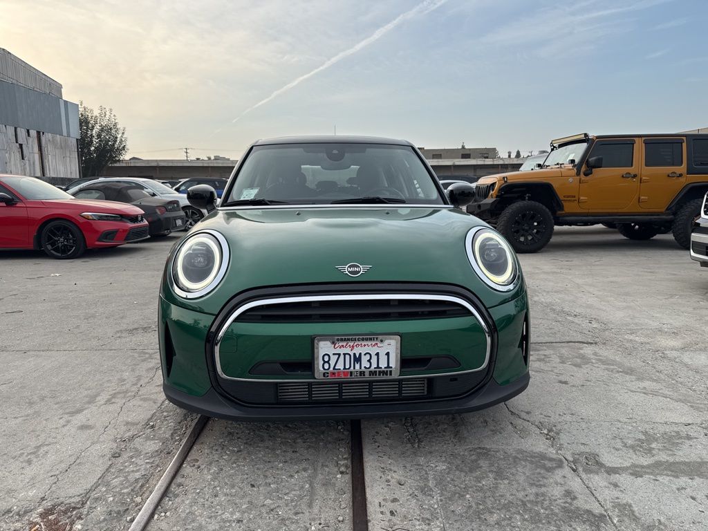 2022 MINI Cooper Signature 5