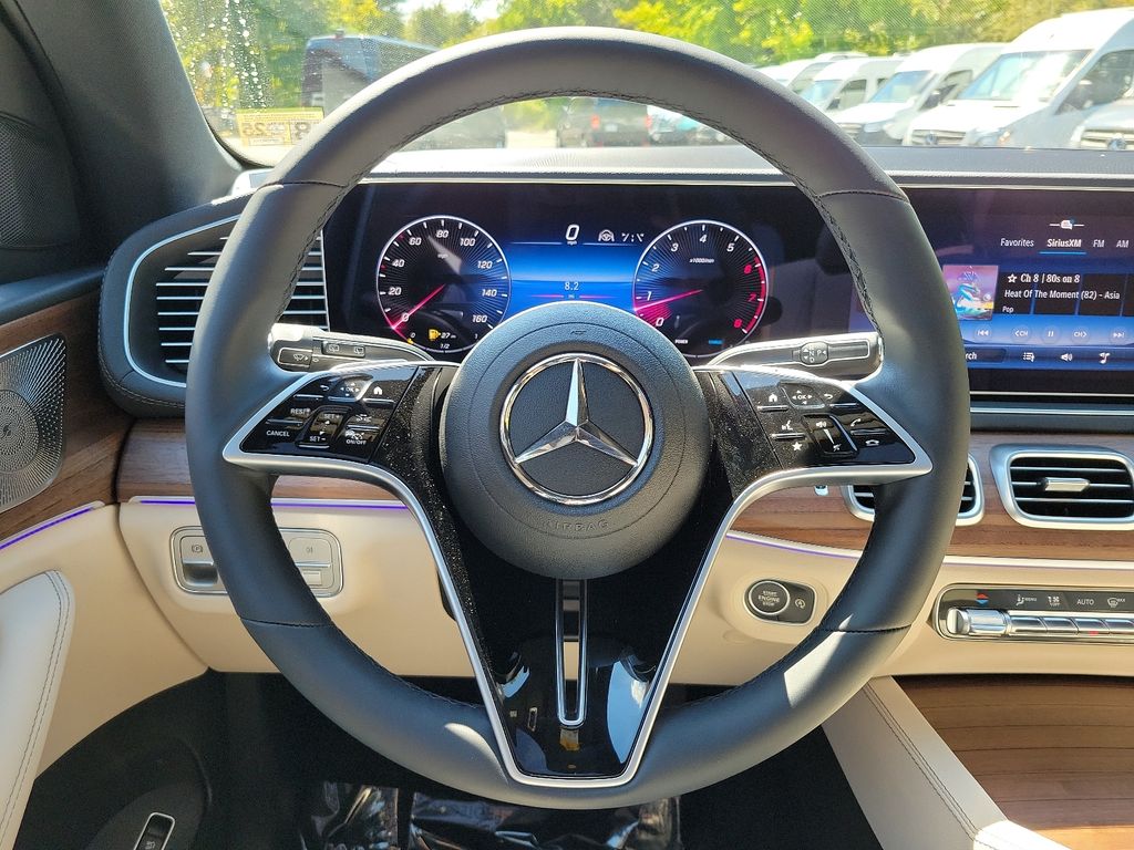 2025 Mercedes-Benz GLS 450 4MATIC 15