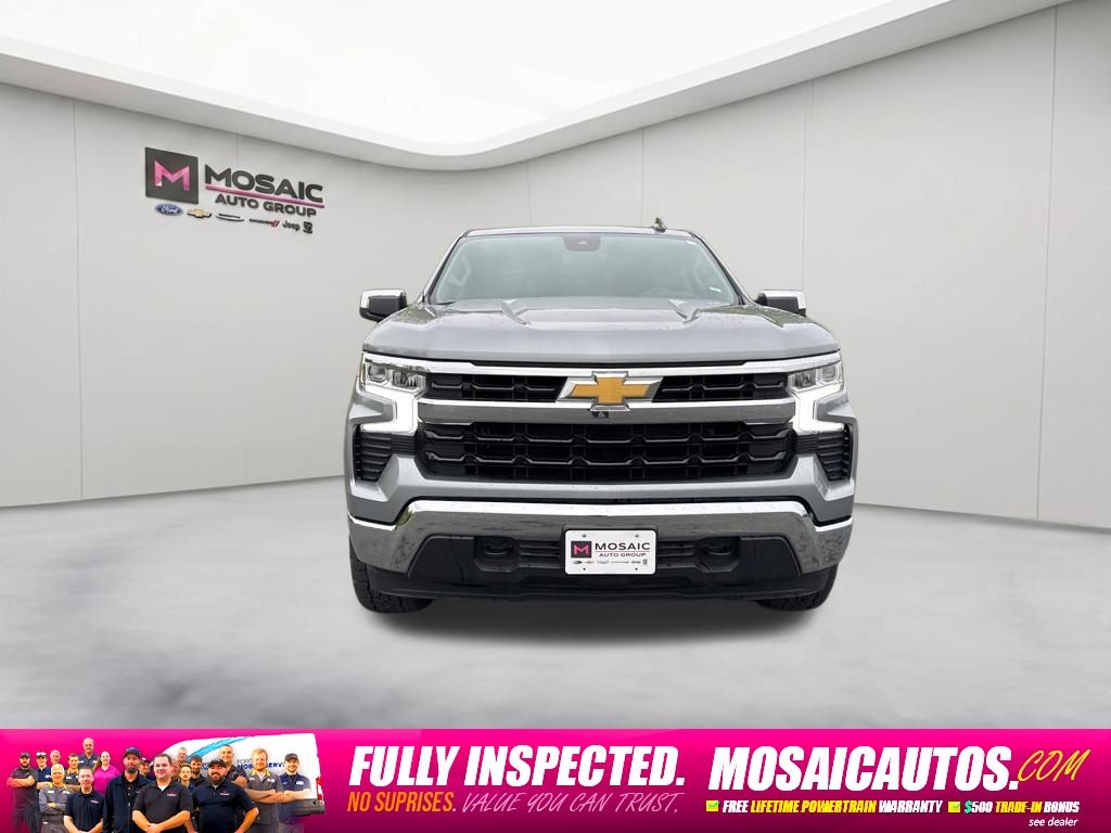 Used 2025 Chevrolet Silverado 1500 LT with VIN 1GCUKDED1SZ129622 for sale in Zumbrota, Minnesota
