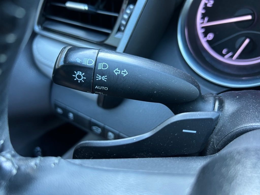 Thumbnail: 2020 Toyota Camry - 21