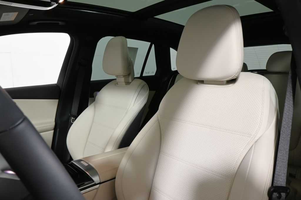 Thumbnail: 2026 Mercedes-Benz GLC - 16