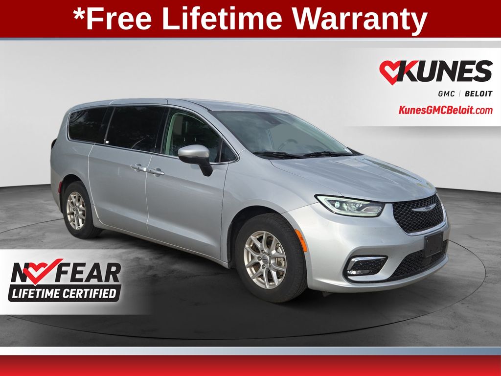 2023 Chrysler Pacifica Touring L