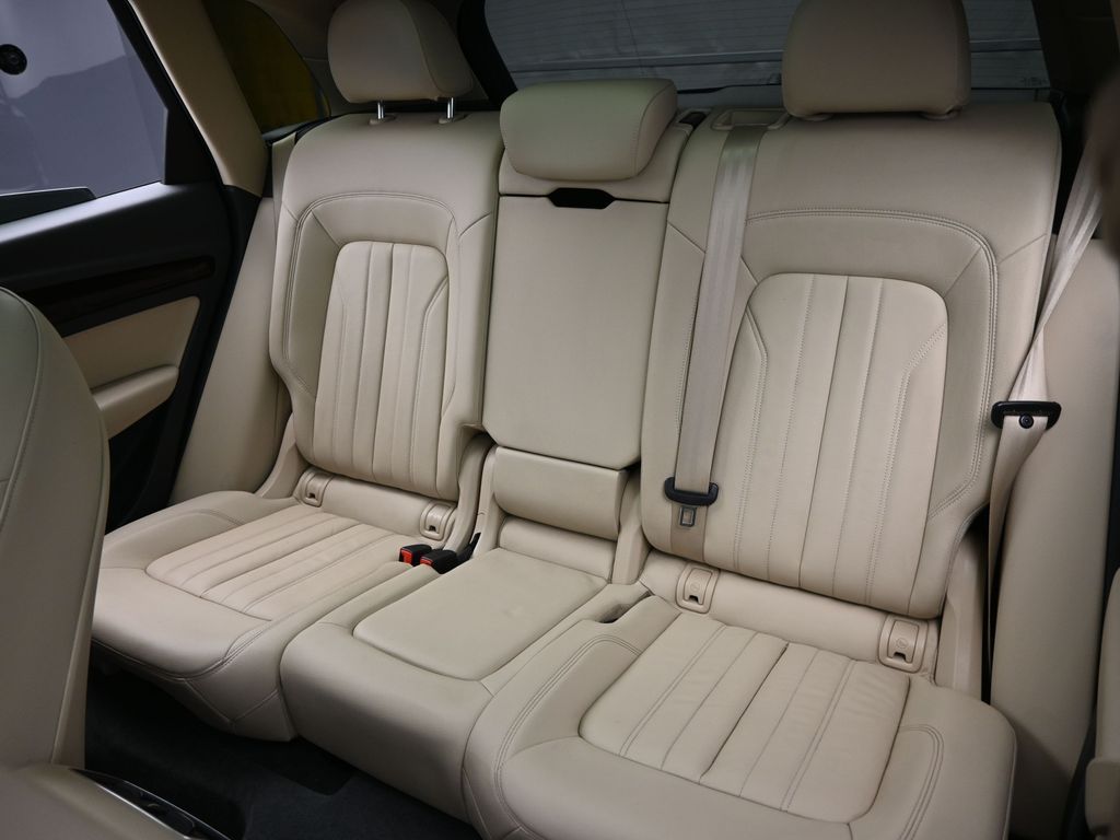 2018 Audi Q5 2.0T quattro Premium Plus