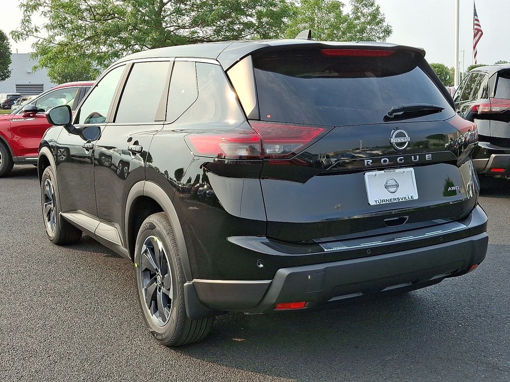 Thumbnail: 2026 Nissan Rogue - 3