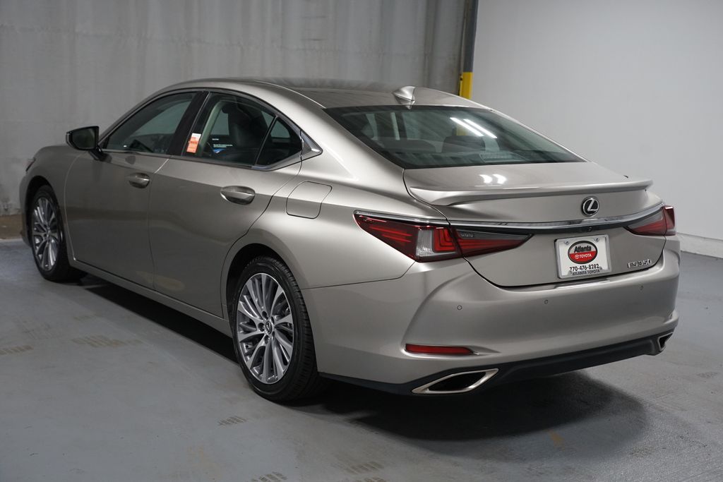 Thumbnail: 2021 Lexus ES - 6