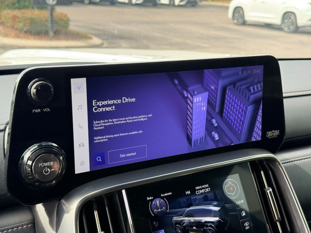 Thumbnail: 2025 Lexus LX - 7