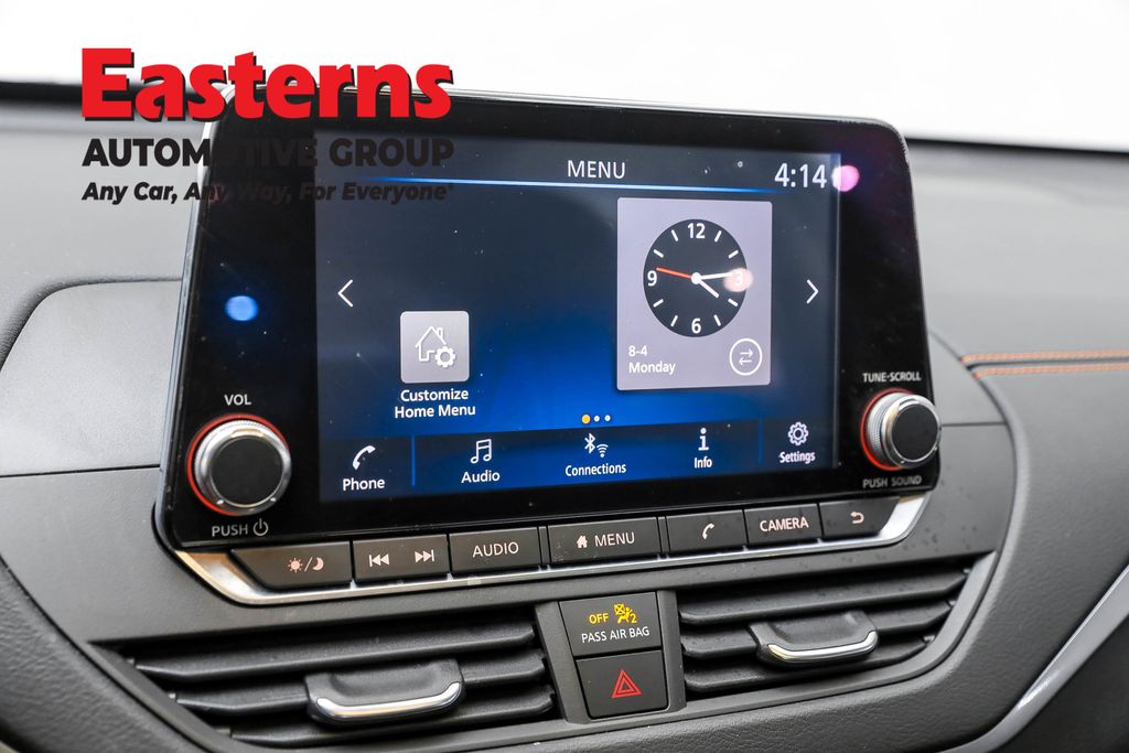 Used 2021 Blue Nissan 2.5 SR image 19