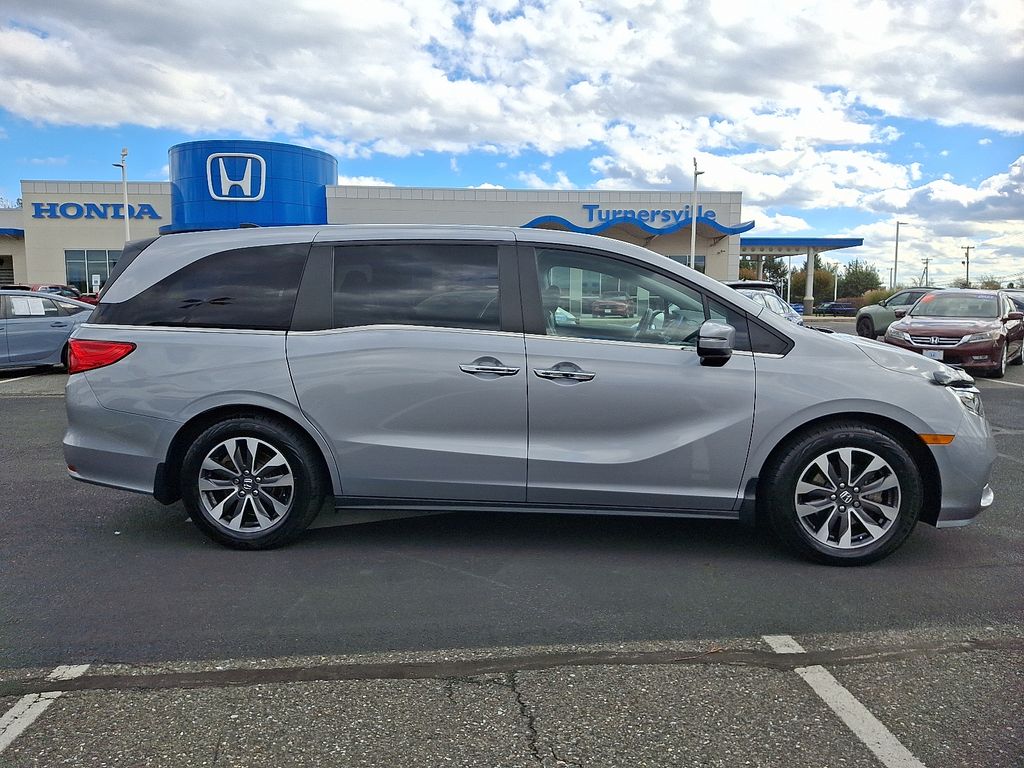 Thumbnail: 2023 Honda Odyssey - 7