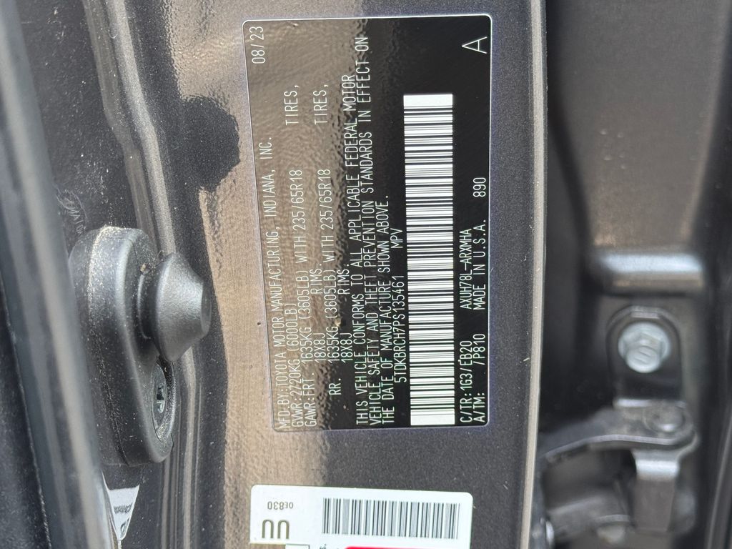2023 Toyota Highlander Hybrid XLE