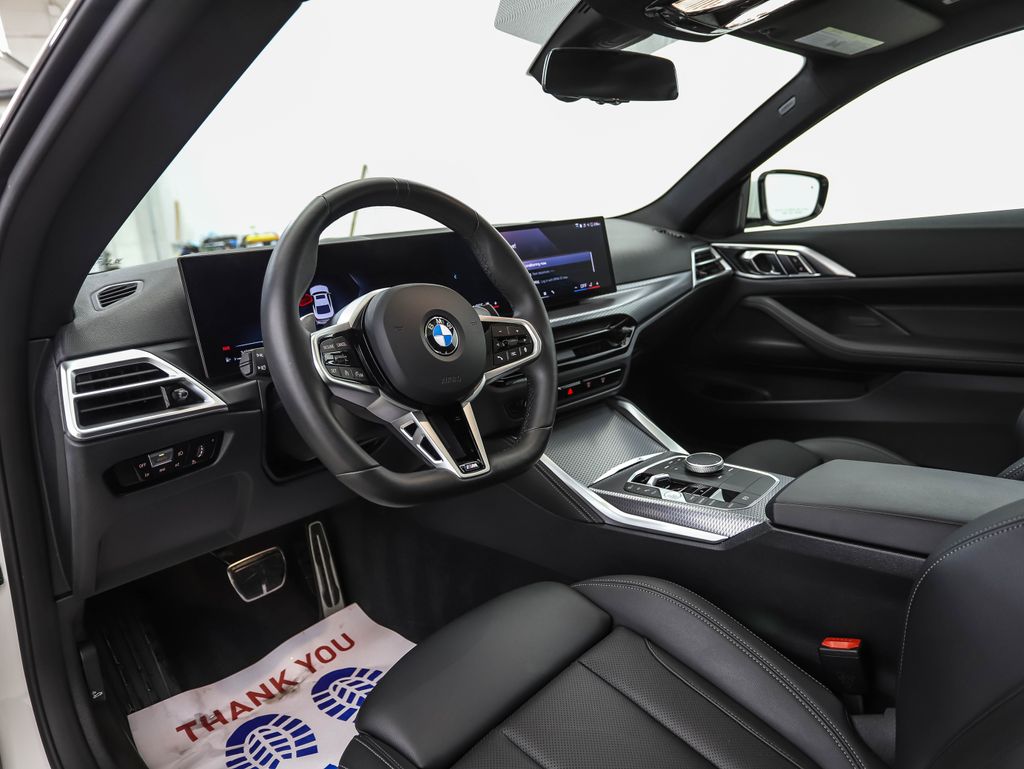 Thumbnail: 2026 BMW 4 Series - 10