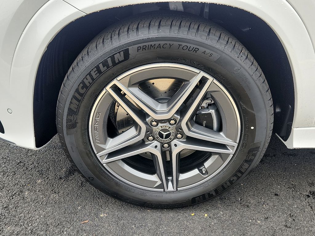 Thumbnail: 2026 Mercedes-Benz GLE - 5