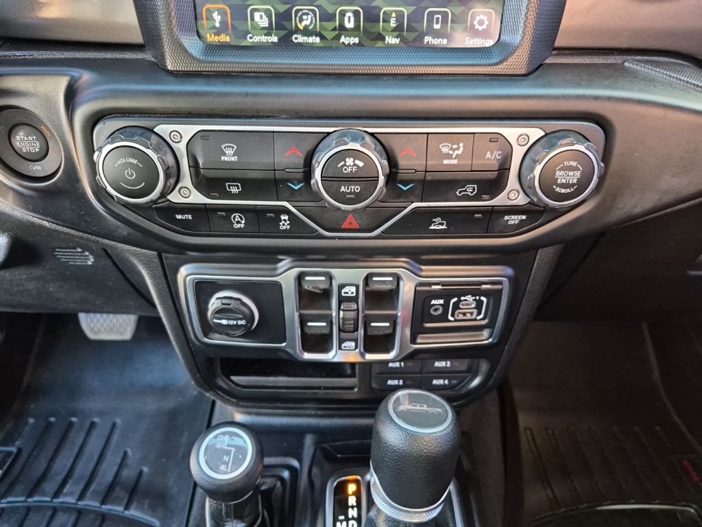 Used Car 2021 Jeep Gladiator  Willys For Sale Under $30,000 In Austin, Texas