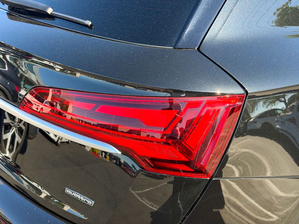 Used 2022 Black Audi 45 S line Premium image 8