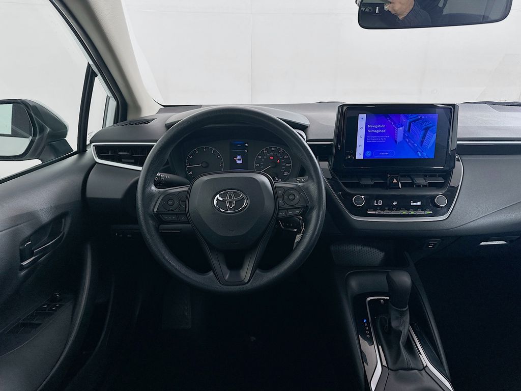 2023 Toyota Corolla LE 21