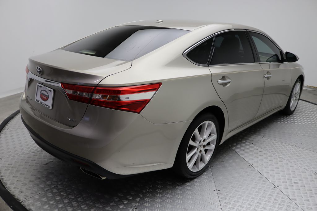 Thumbnail: 2013 Toyota Avalon - 8
