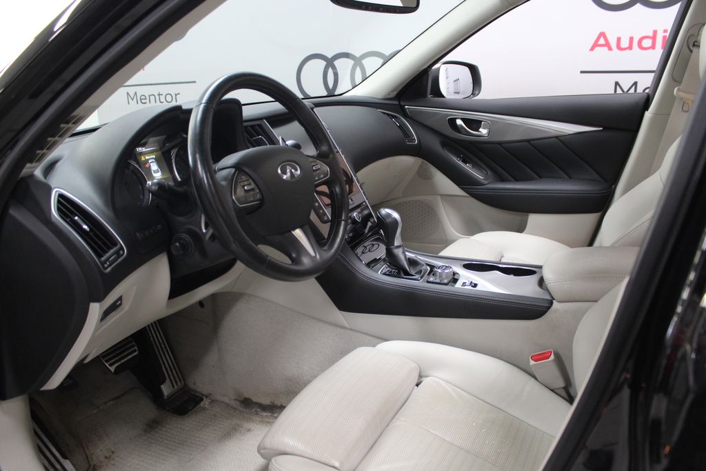 Thumbnail: 2014 INFINITI Q50 - 10