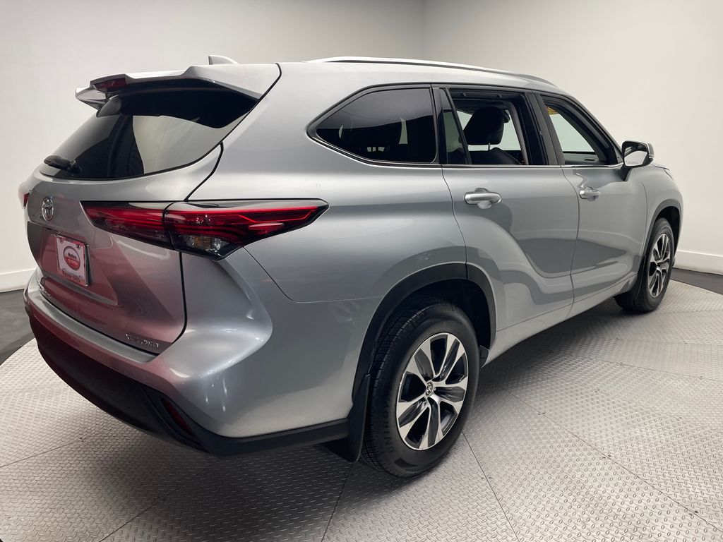 2021 Toyota Highlander XLE 5