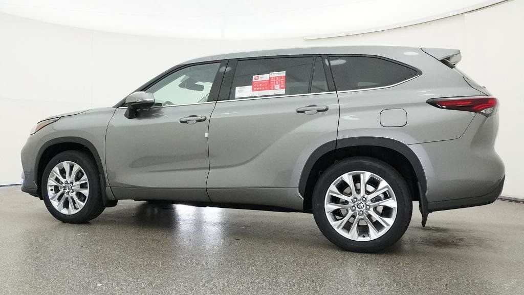 Thumbnail: 2026 Toyota Highlander - 30