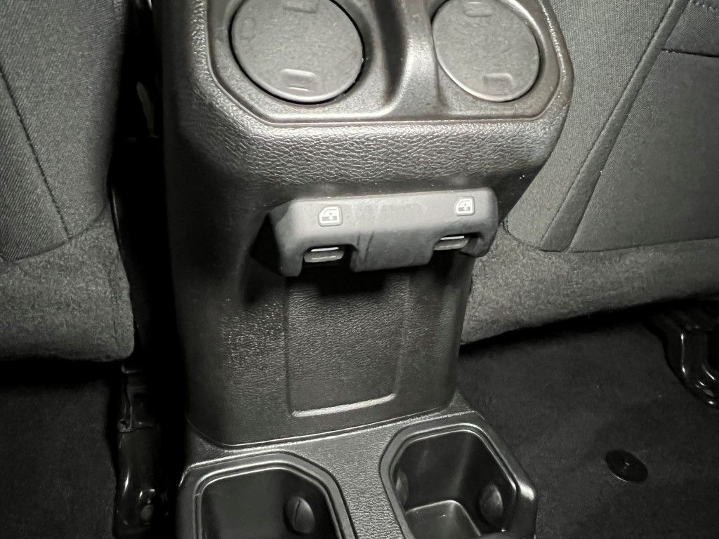 Thumbnail: 2020 Jeep Wrangler - 17