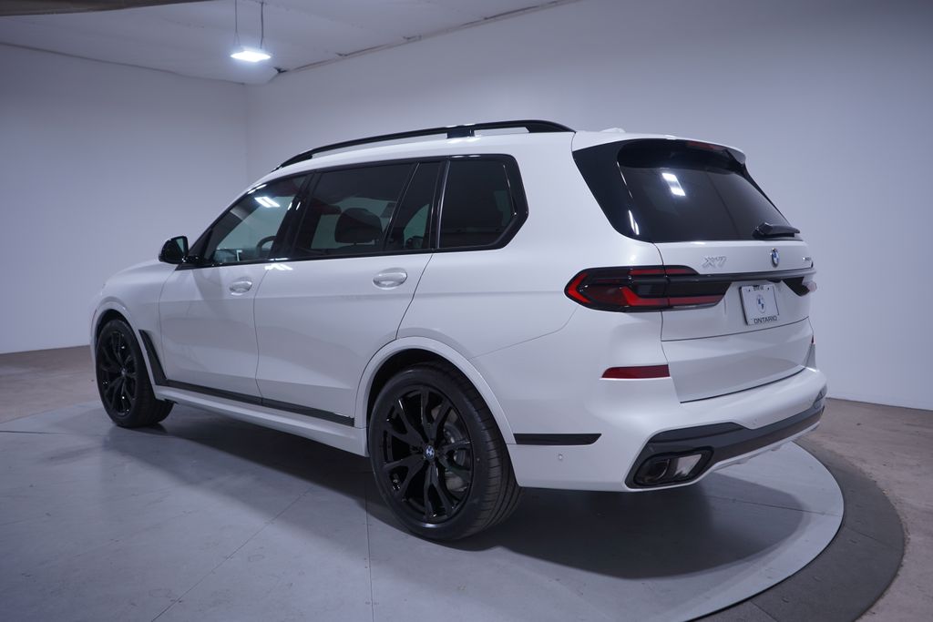 Thumbnail: 2026 BMW X7 - 3