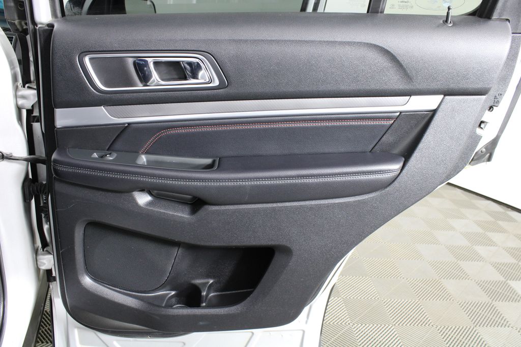 Used 2016 Ford Explorer for sale in 