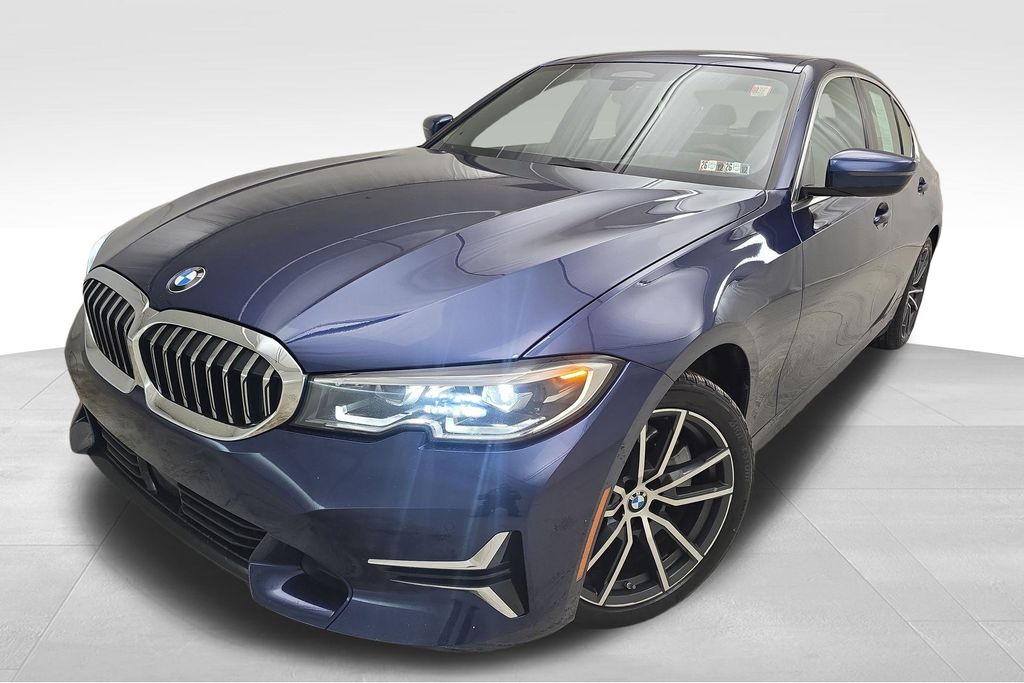 2020 BMW 3 Series 330i's photo