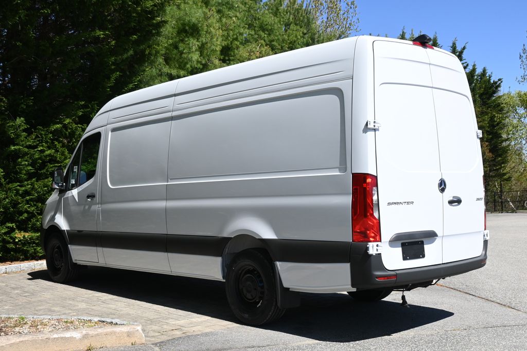 Thumbnail: 2025 Mercedes-Benz Sprinter - 5