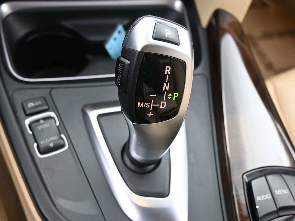 Used 2015 Alpine White BMW 328i image 18