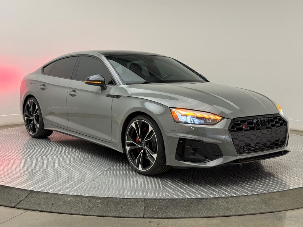 Thumbnail: 2022 Audi S5 - 4