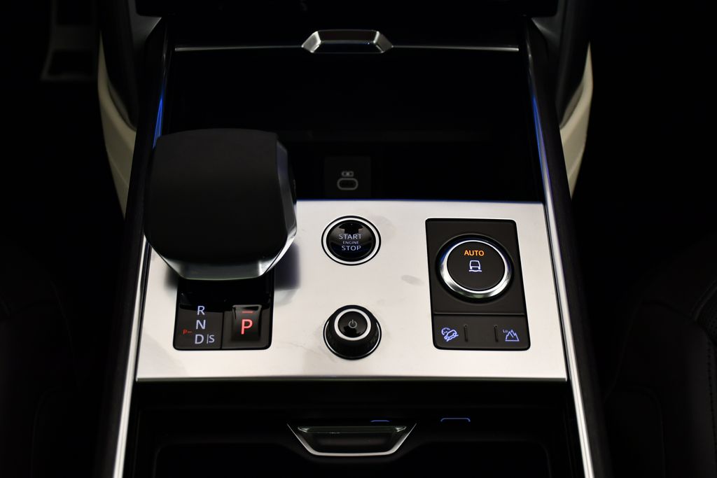 Thumbnail: 2022 Land Rover Range Rover - 27