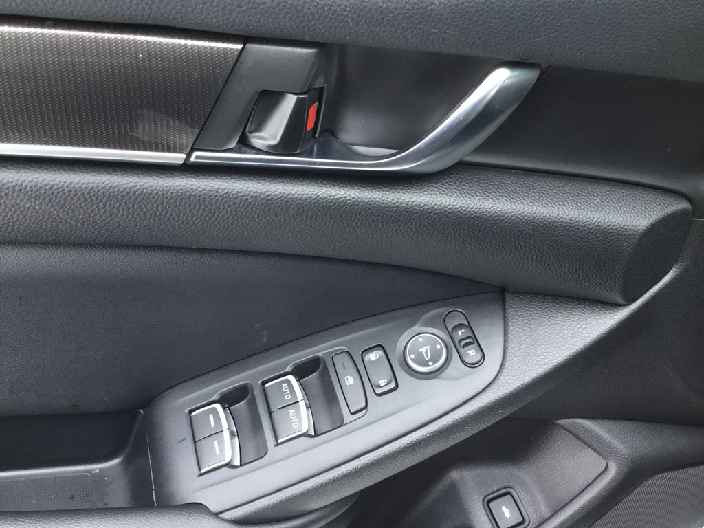 Thumbnail: 2022 Honda Accord - 17