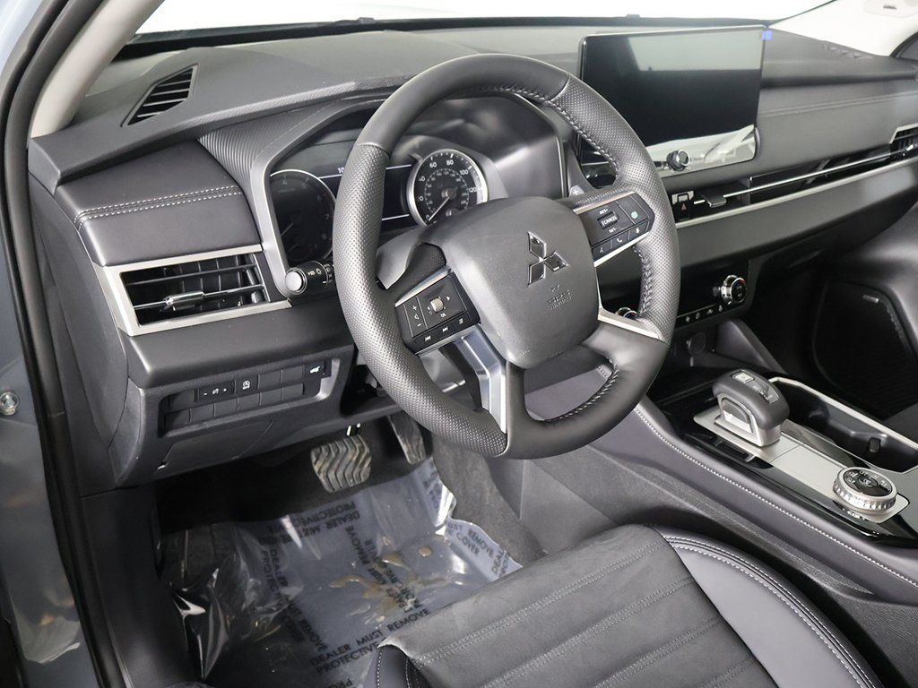 New 2026 Gray Mitsubishi SE image 29