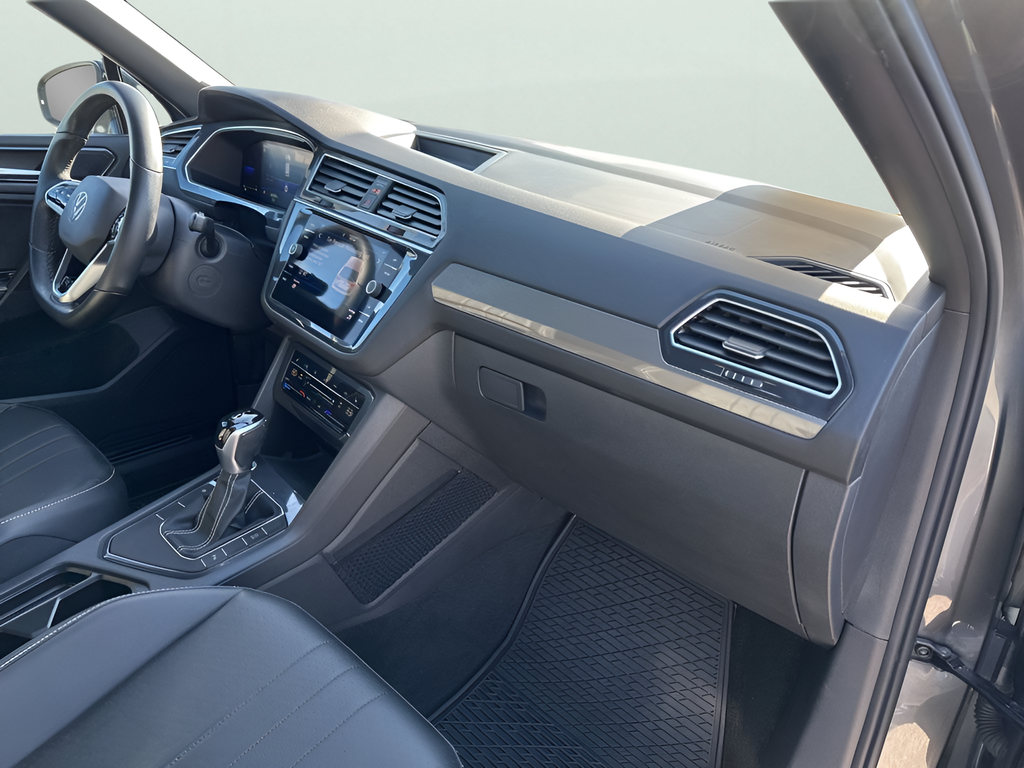 Used Car 2022 Volkswagen Tiguan  2.0t Se R-line Black For Sale Under $25,000 In Austin, Texas