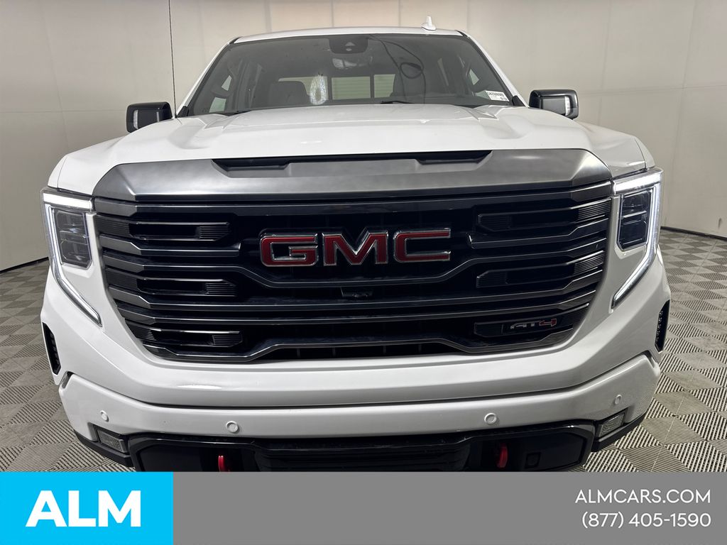 Used 2022 White GMC AT4 image 3