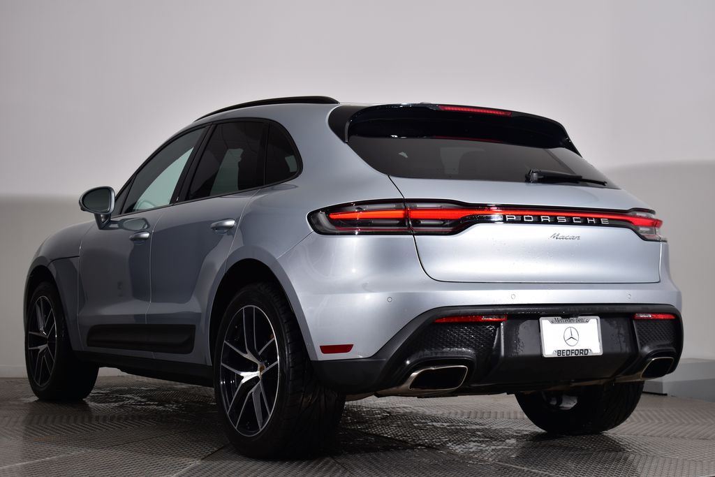 2022 Porsche Macan Base 3