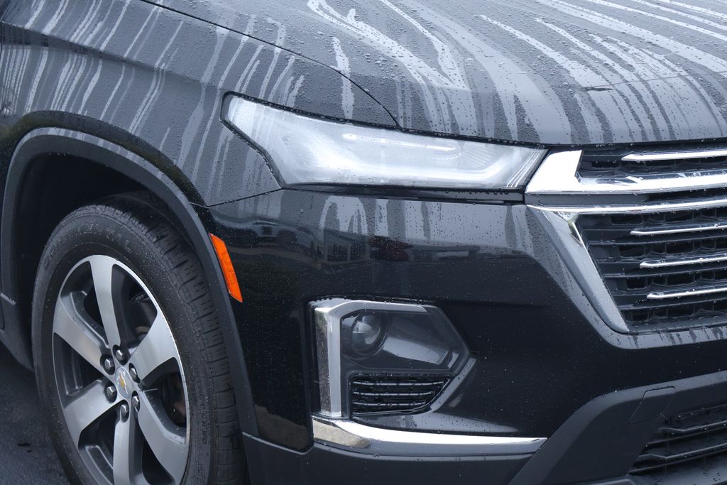 Thumbnail: 2023 Chevrolet Traverse - 4