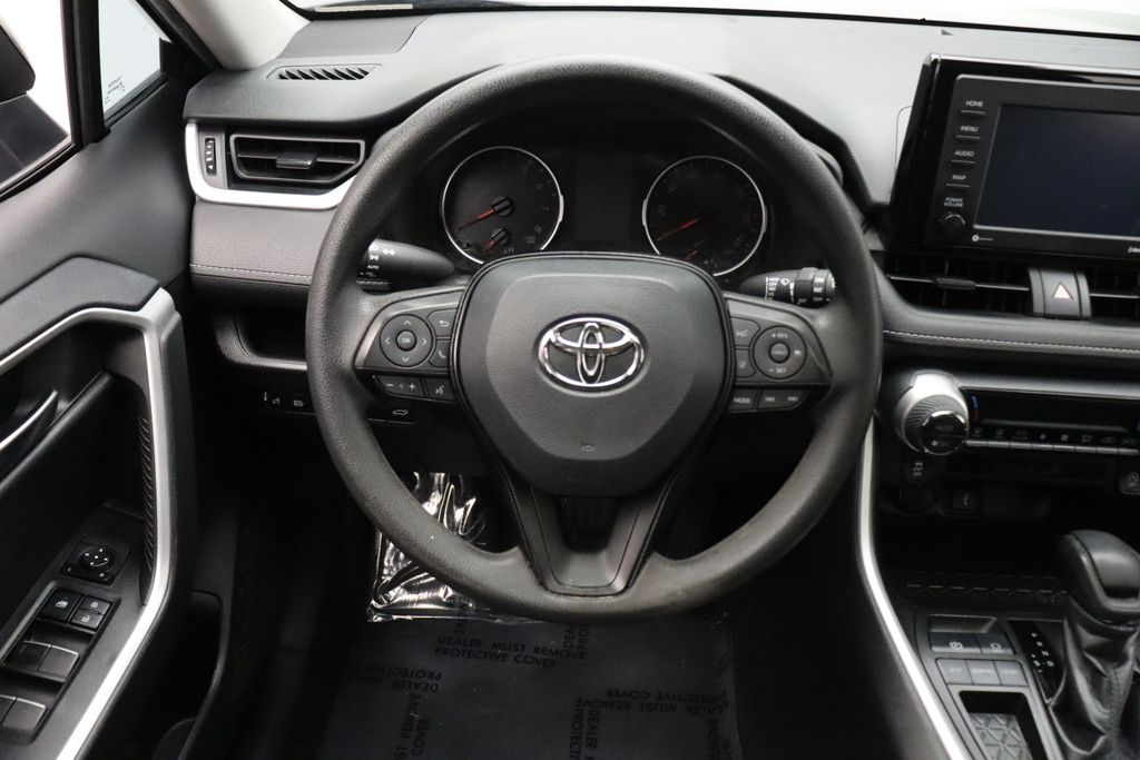 2022 Toyota RAV4 XLE 23