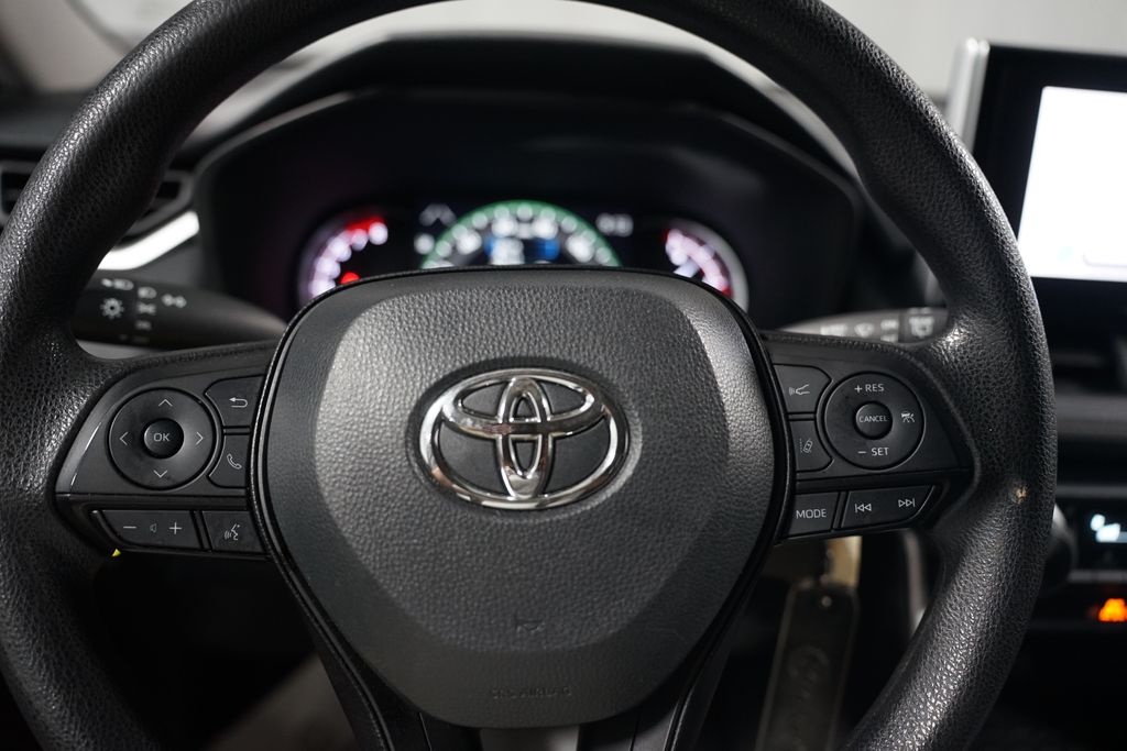 Thumbnail: 2024 Toyota RAV4 - 15