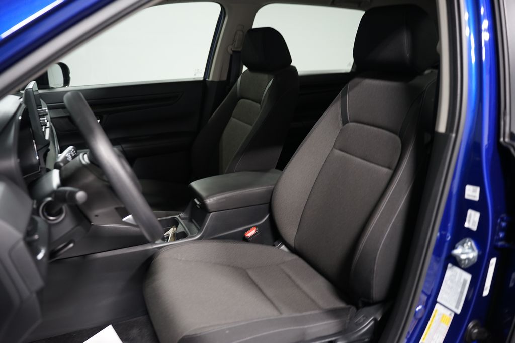 2025 Honda CR-V LX 24